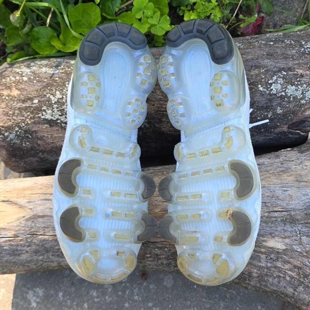 Size 5.5 (GS) - Nike Air VaporMax Flyknit 3 Low White Silver - Picture 7 of 10